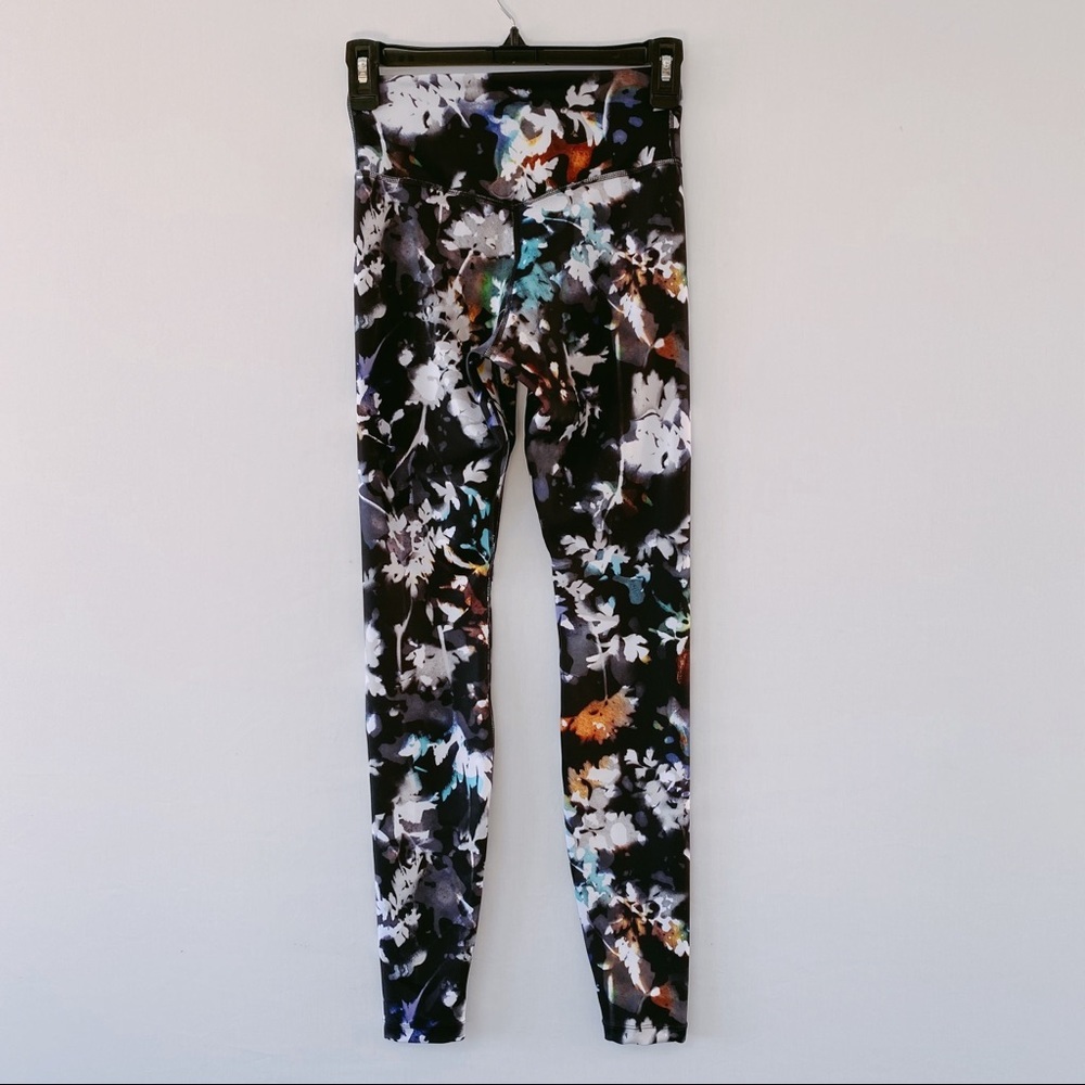 Nike Floral Print Dri Fit Leggings XS ($70) - Picture 3 of 7